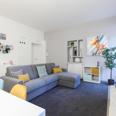 Modern Apartment Close To Shopping District Milán Exterior foto