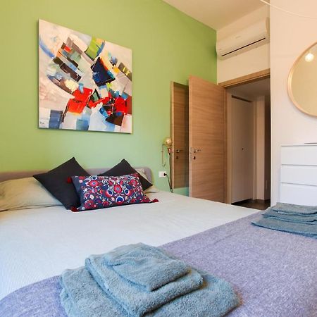Modern Apartment Close To Shopping District Milán Exterior foto