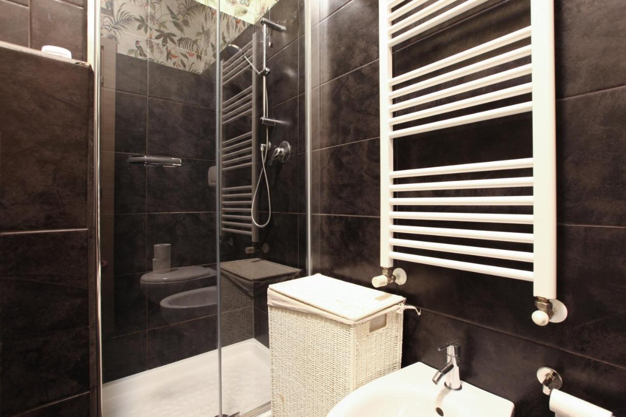 Modern Apartment Close To Shopping District Milán Exterior foto